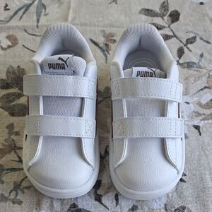 Puma Kids White Velcro Sneakers